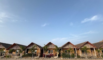 oshos organic resort hampi