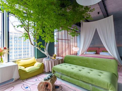 m panda tower boutique chengdu