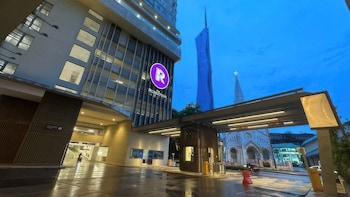 the robertson residences free gym and pool