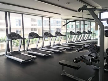 the robertson residences free gym and pool