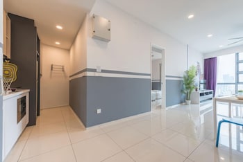 the robertson residences free gym and pool