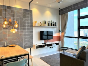 the robertson residences free gym and pool