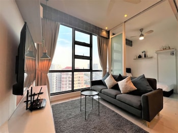 the robertson residences free gym and pool