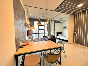 the robertson residences free gym and pool