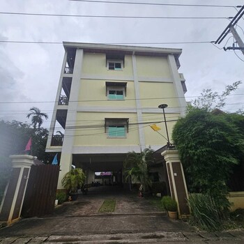Ali Xayathit Apartment & Hotel,,4 star