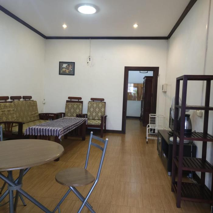 ali xayathit apartment and hotel