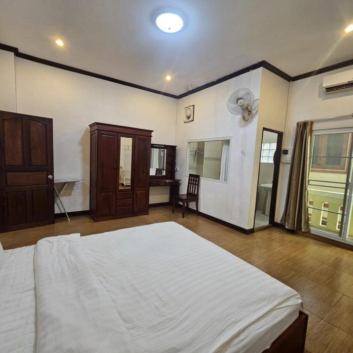 ali xayathit apartment and hotel