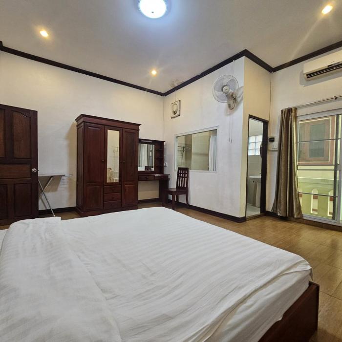 ali xayathit apartment and hotel