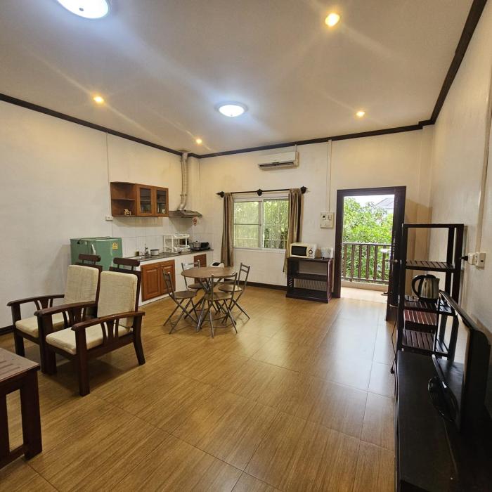 ali xayathit apartment and hotel