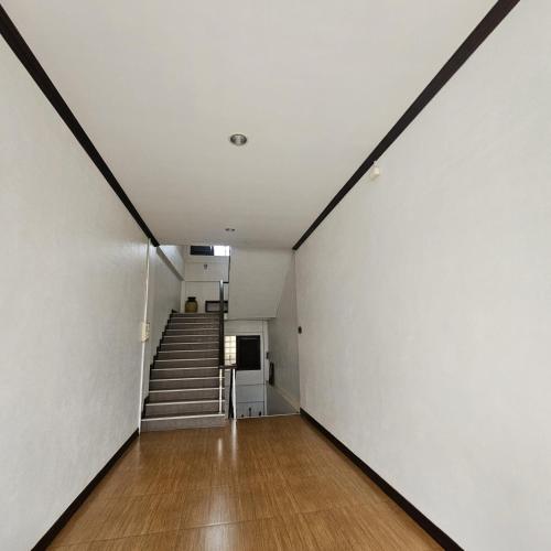 ali xayathit apartment and hotel
