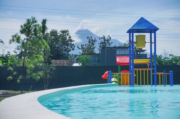 Treehita Cabin Jogja,,4 star