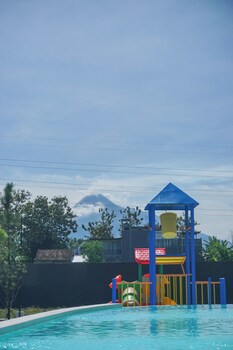 Treehita Cabin Jogja,,4 star