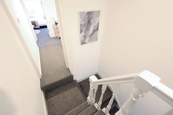 cardiff guesthouse and on street parking