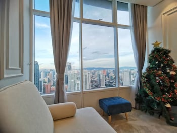 staycation sky suites