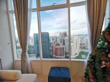 staycation sky suites