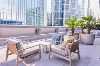 brickell floor 31 sea view free parking by palermo home