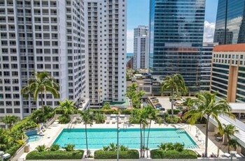 brickell floor 31 sea view free parking by palermo home