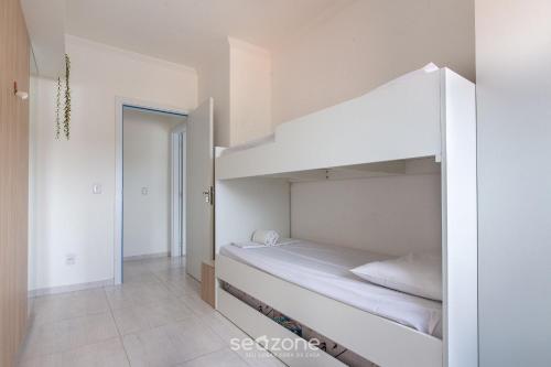 modern apt w barbecue 600m from the beach com305