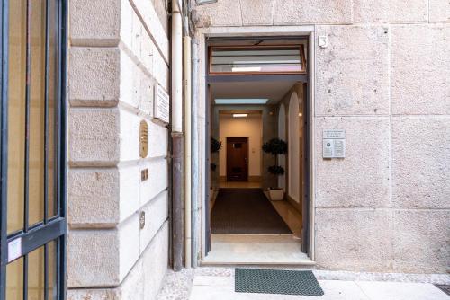 dimora capretto domus verona