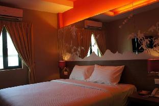 the grand jade hotel