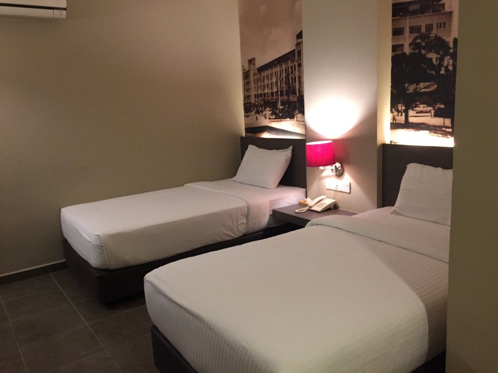 The Grand Jade Hotel,Johor Bahru>>Johor,2 star