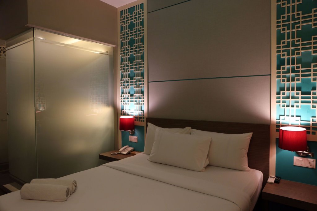 The Grand Jade Hotel,Johor Bahru>>Johor,2 star