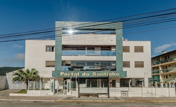pos apartamentos em santinho