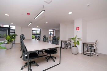 metropolitan living by housy