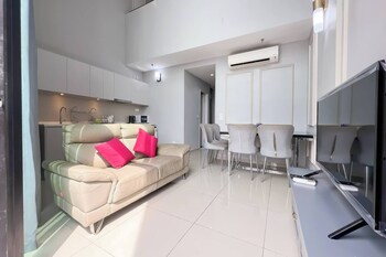 icity luxury condo by smarthome