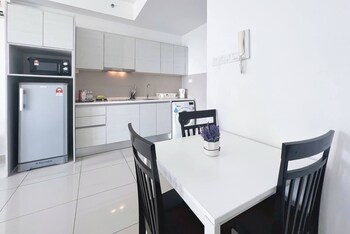 Icity Luxury Condo By Smarthome,,3 star