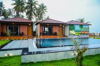 Shivani Sunset Bay Beach Resort,,2 star