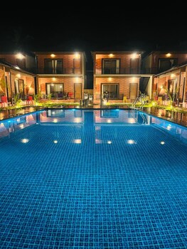 shivani sunset bay beach resort