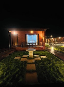 shivani sunset bay beach resort
