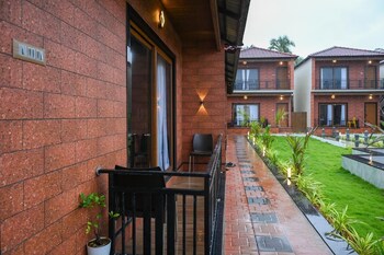 shivani sunset bay beach resort