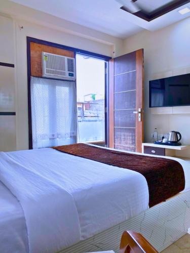 cassava stay