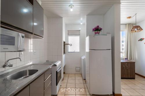 charming apt just 260m from the beach rrb0202