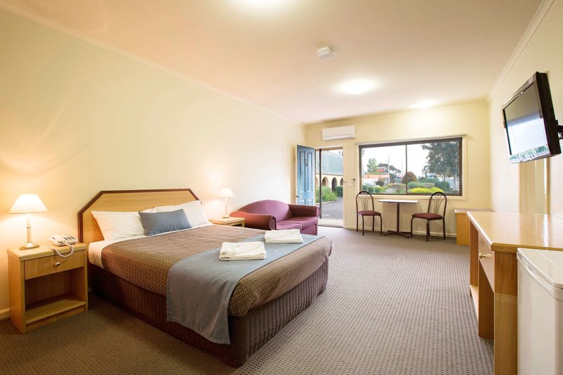 nightcap at monash hotel