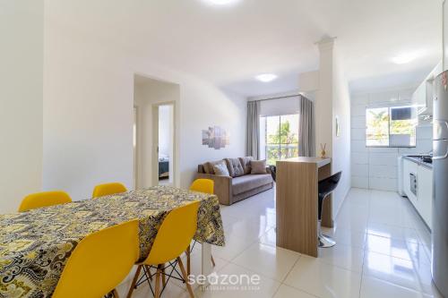 ap w bbq 2 bedrooms 900m from the beach rob203