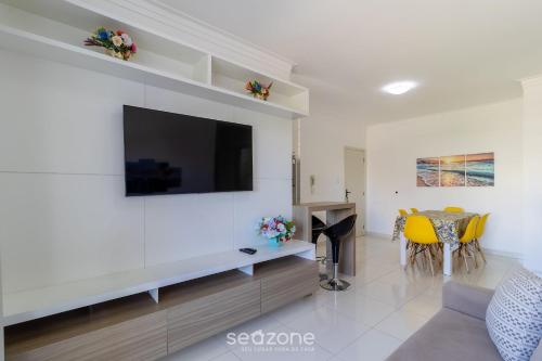 ap w bbq 2 bedrooms 900m from the beach rob203