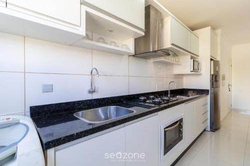 ap w bbq 2 bedrooms 900m from the beach rob203