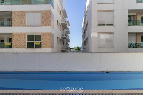 apt close to beach and floripa shopping eaz305