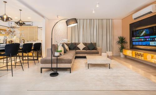 a spacious 2 br property with luxury details