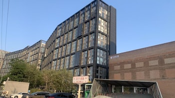 beijing cbd studio apartment queenbeds