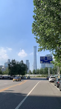 beijing cbd studio apartment queenbeds