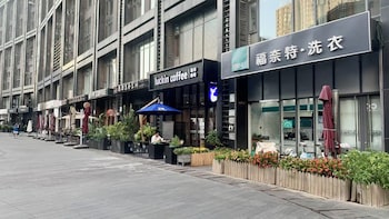 beijing cbd studio apartment queenbeds