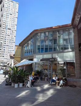 beijing cbd studio apartment queenbeds