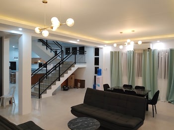 Oia Suites,,4 star