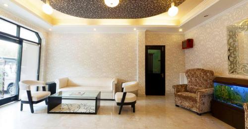 pitrashish only suite