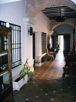 El Convento De Lillo,,2 star