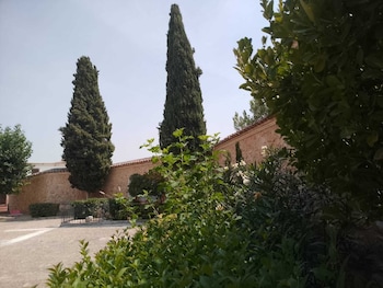 El Convento De Lillo,,2 star